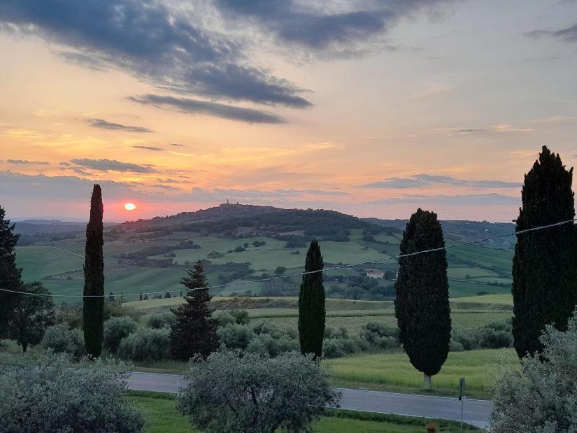 Agriturismo Barbi Монтикело Екстериор снимка